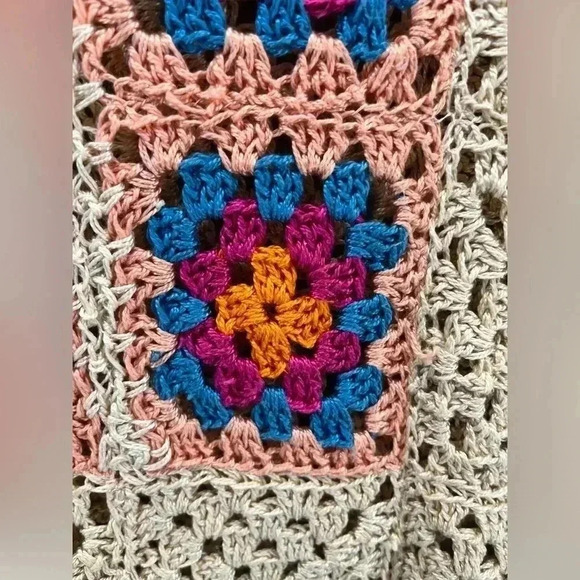 Handmade Granny Square Sweater Open knit V neck pullover - Picture 5 of 7